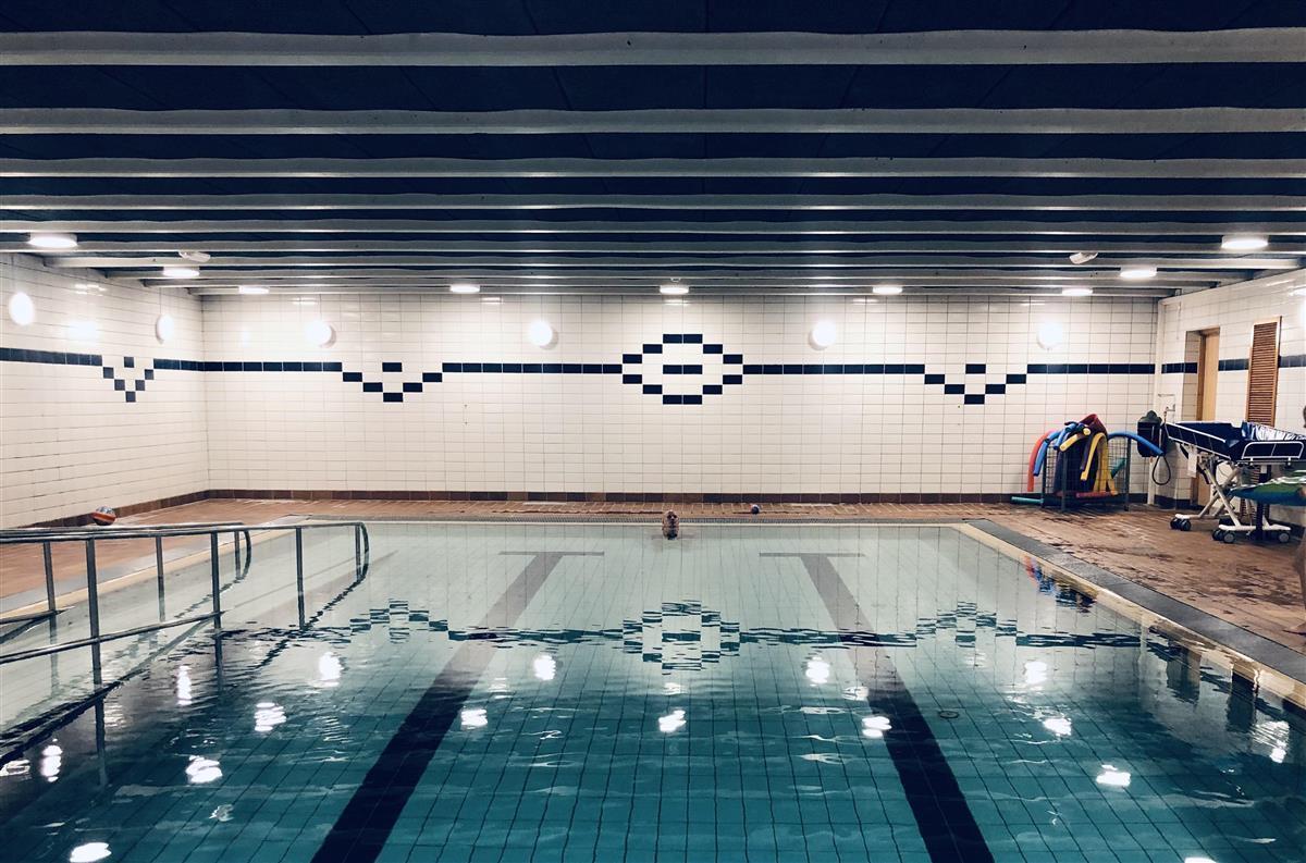 Svømmebasseng i Rissa, terapibad. - Klikk for stort bilde